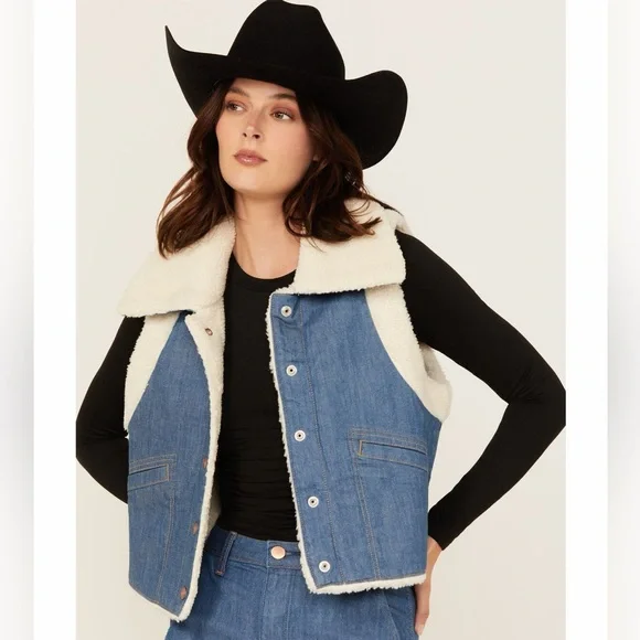 Wrangler Sherpa Denim Vest - Picture 1 of 5